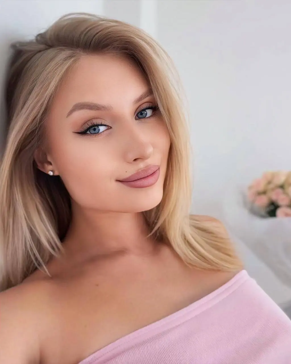 Elena single dating sites over 30