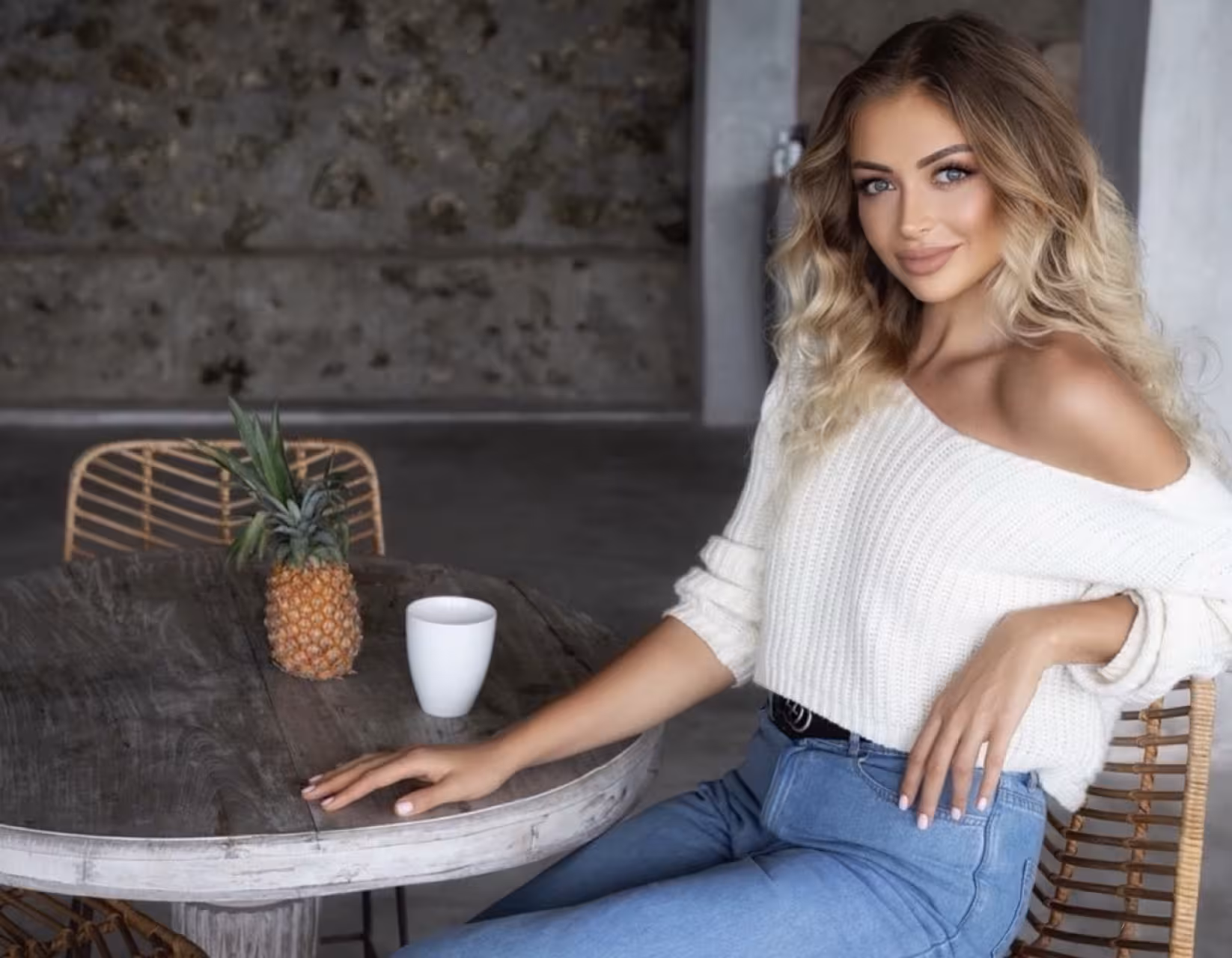 Alina dating single over 50