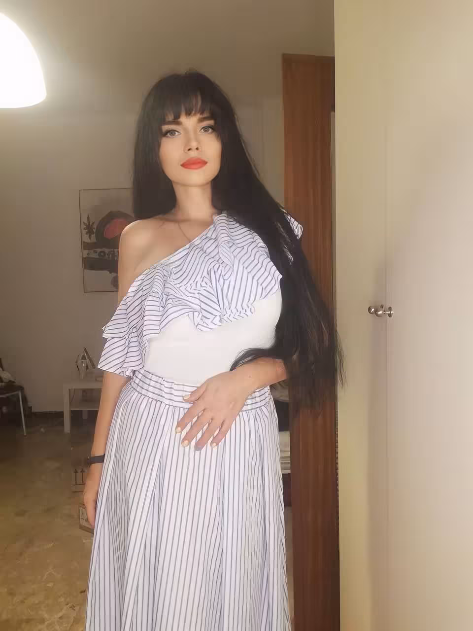 Agnesa dating single ladies over 30