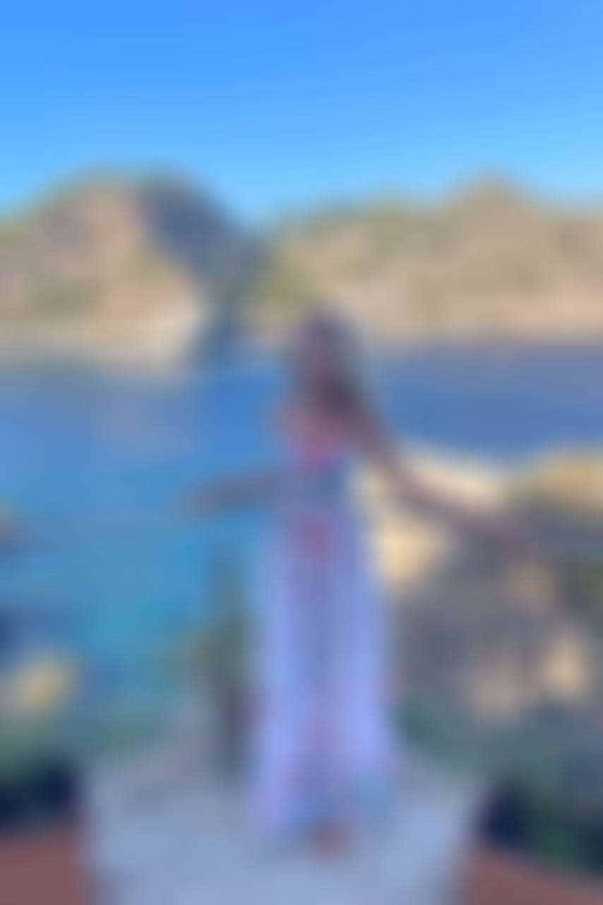 Yana older ukraine brides