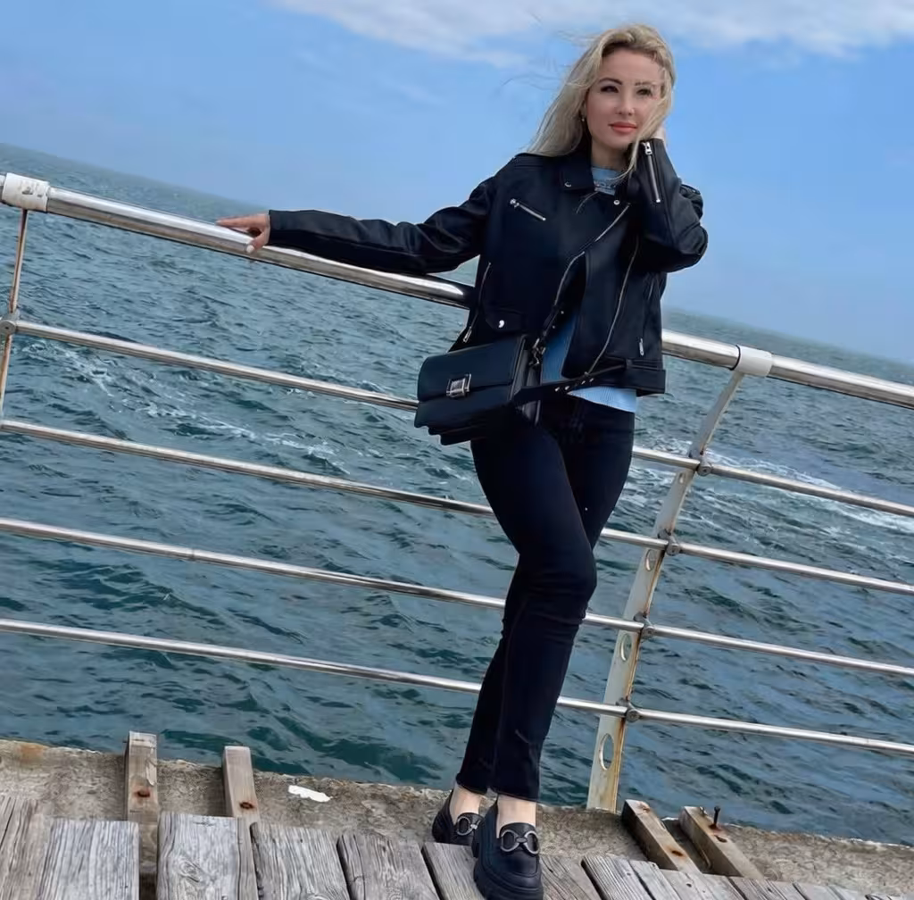 bikiniukrainianbrides-1001989546-2277191953560882026.avif