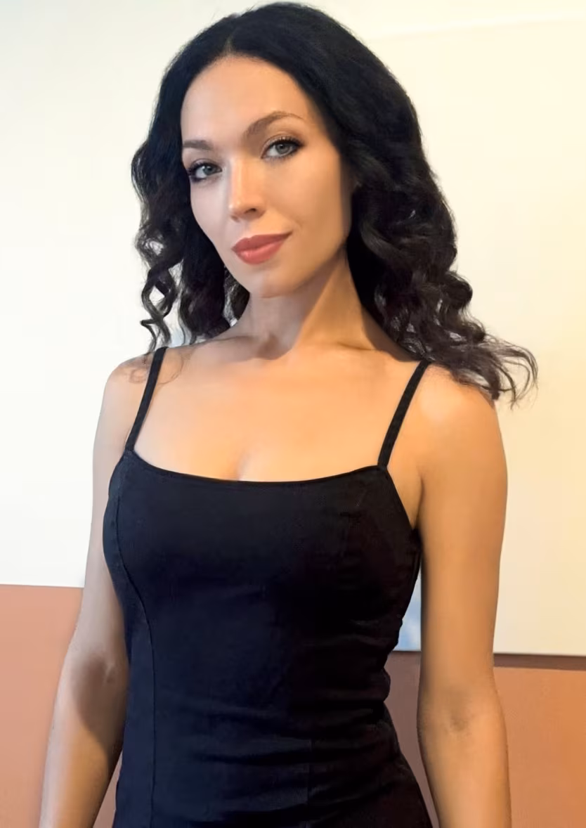 Anastasia 29 Bari Italy Charmed bride dreaming of forever