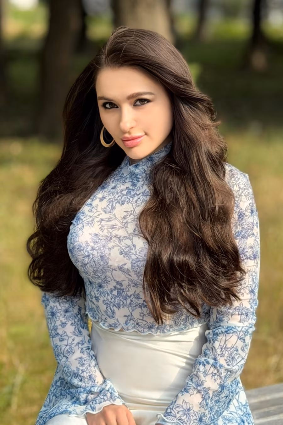 Anna 30 Kyiv  Ukraine Charmer bride dreaming of a family
