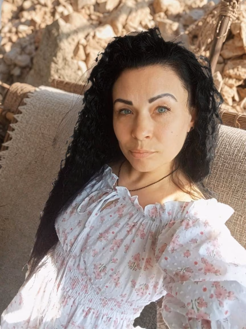 Natalie 40 yo from Berdyansk Russia I'm a bride with charming charisma