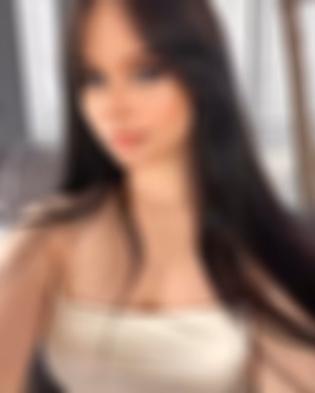 Yelyzaveta 20 yo from Kyiv Ukraine I'm a charmed bride with a pure heart