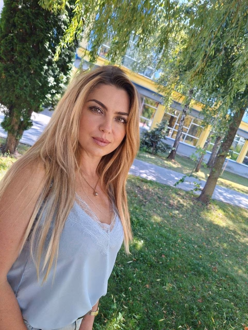Oksana 44 Kiev Ukraine A charming bride with a beautiful soul