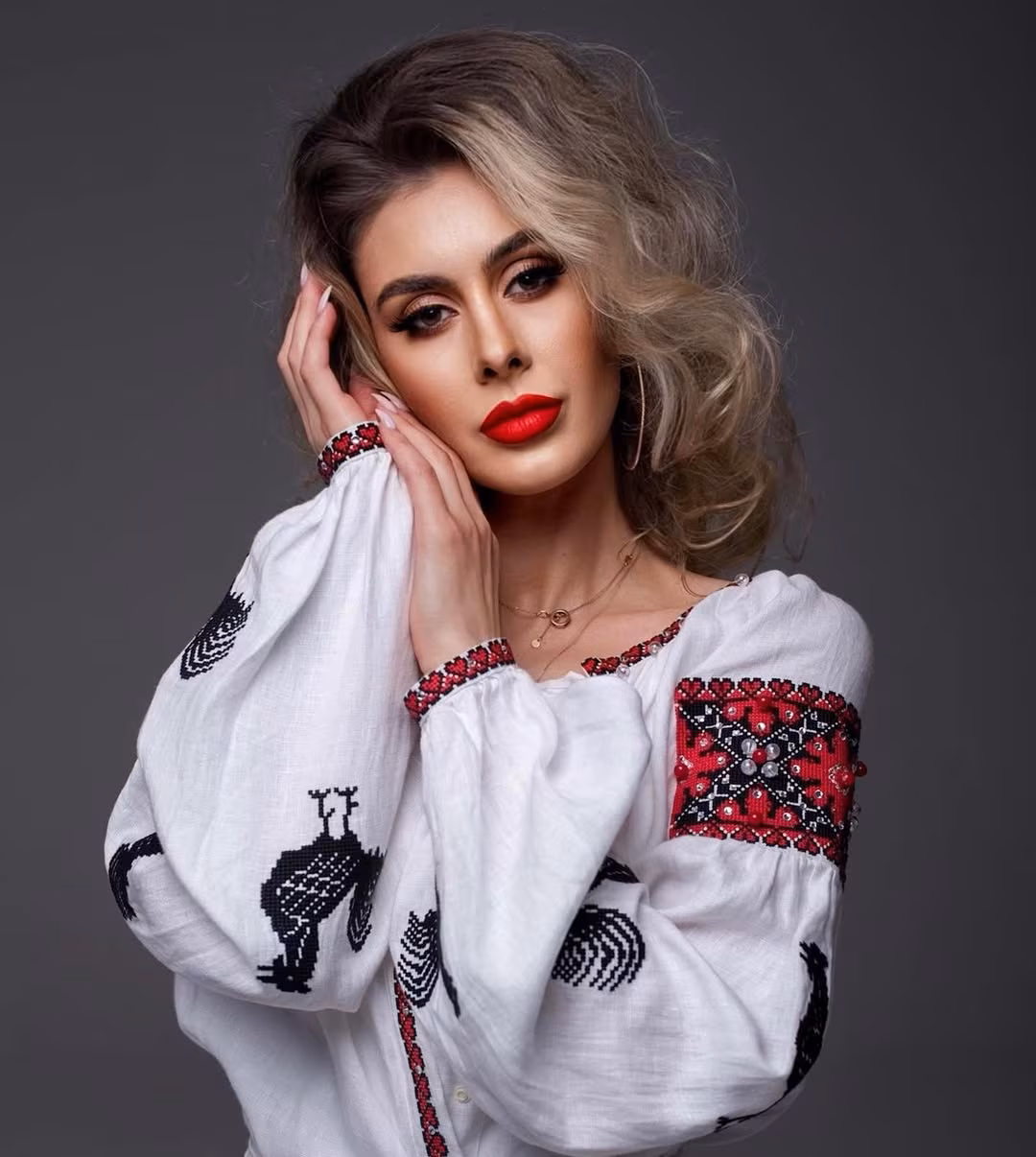 Olena 37 Kyiv Ukraine A charming bride with traditional values