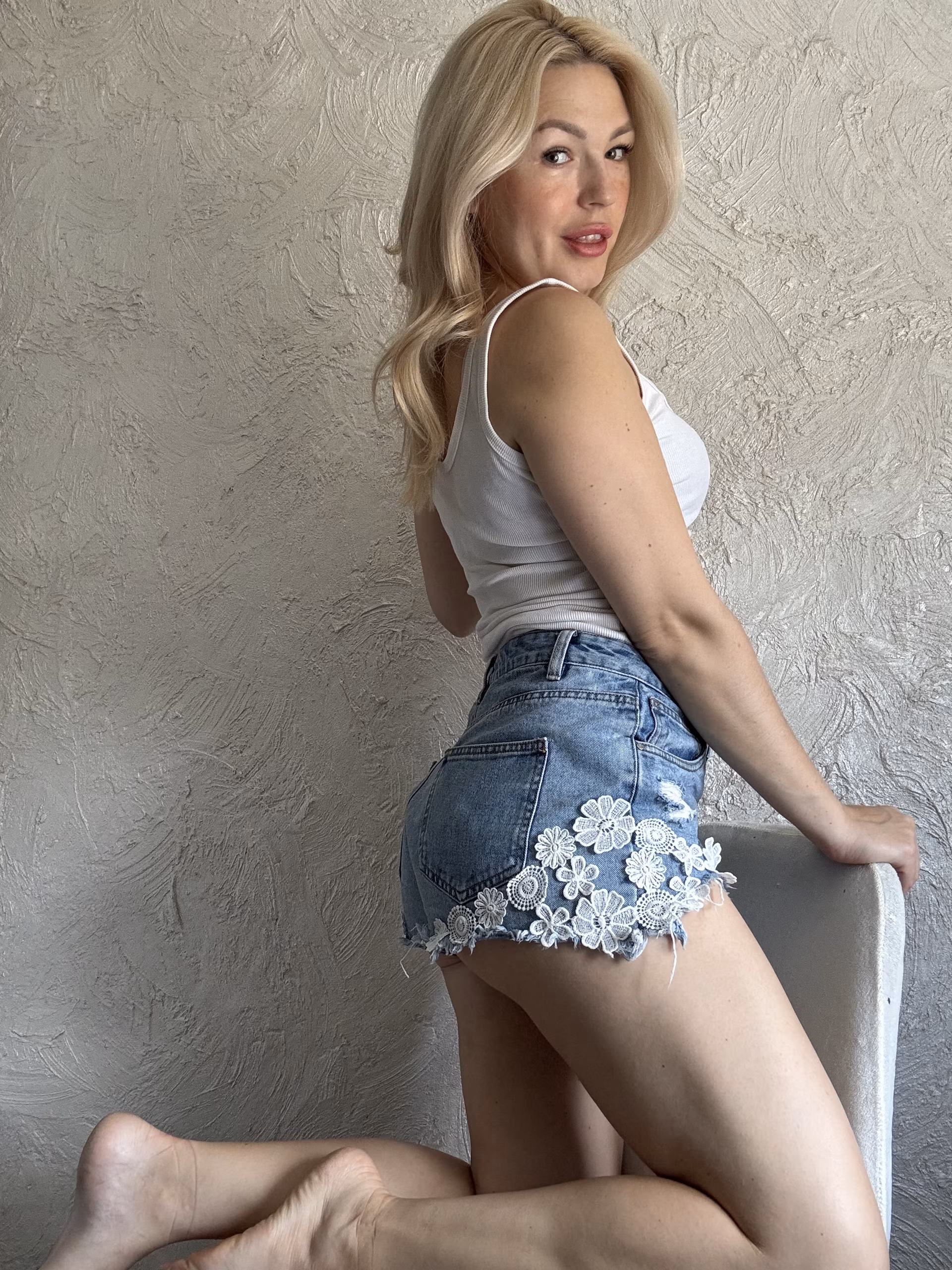 Alena 39 Kryvyi Rig Ukraine Charms of a bride are everlasting