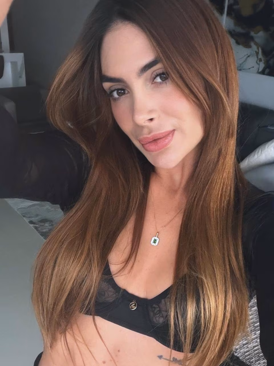 Yuliana 32 Cali Colombia I'm a bride with a charming smile