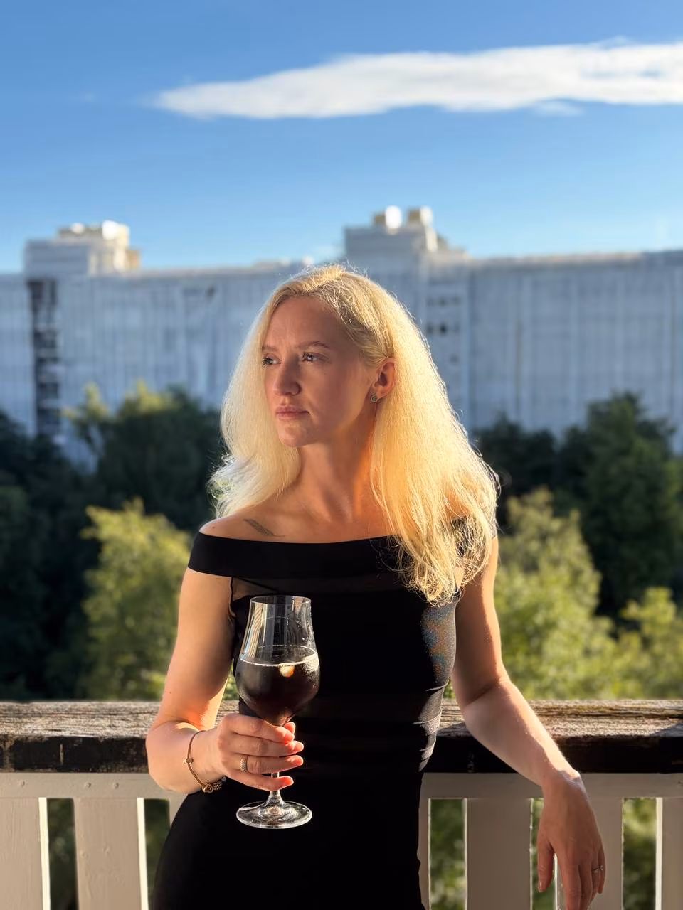 Iaroslava 42 Glukhov Ukraine Im a bride with charming charisma