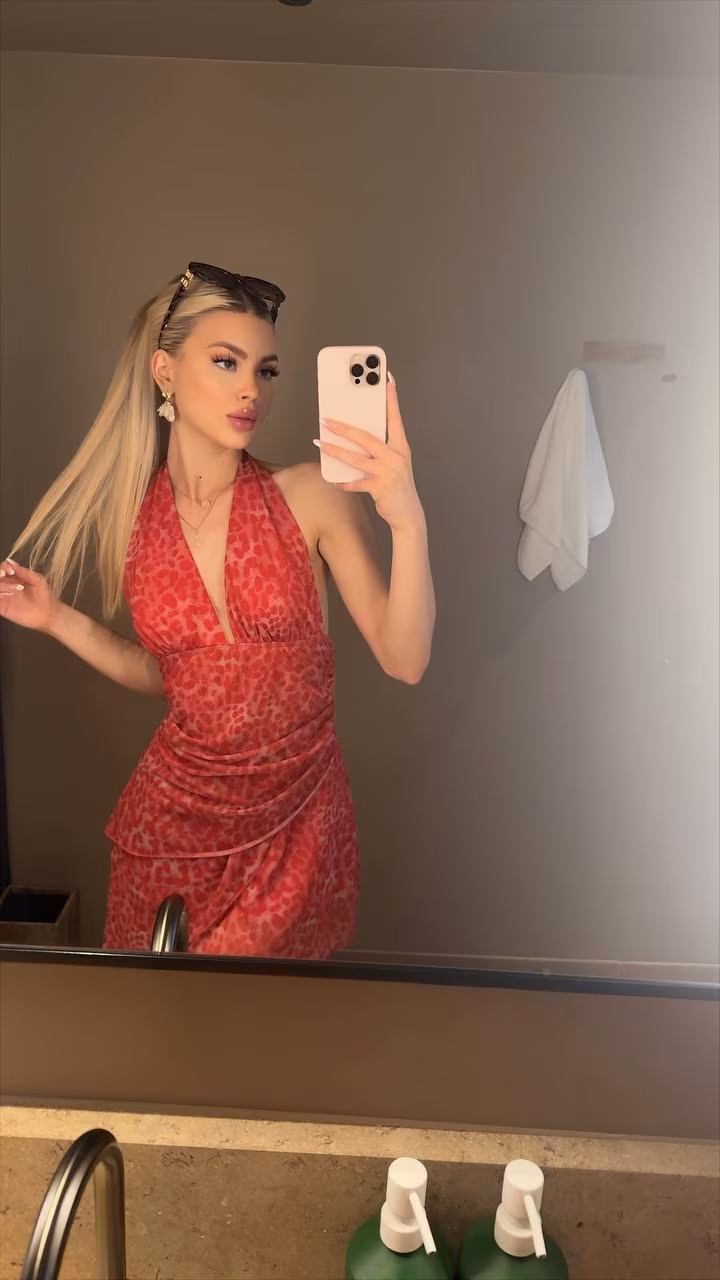 Daria 22 Kyiv Ukraine Im looking for a charming bride