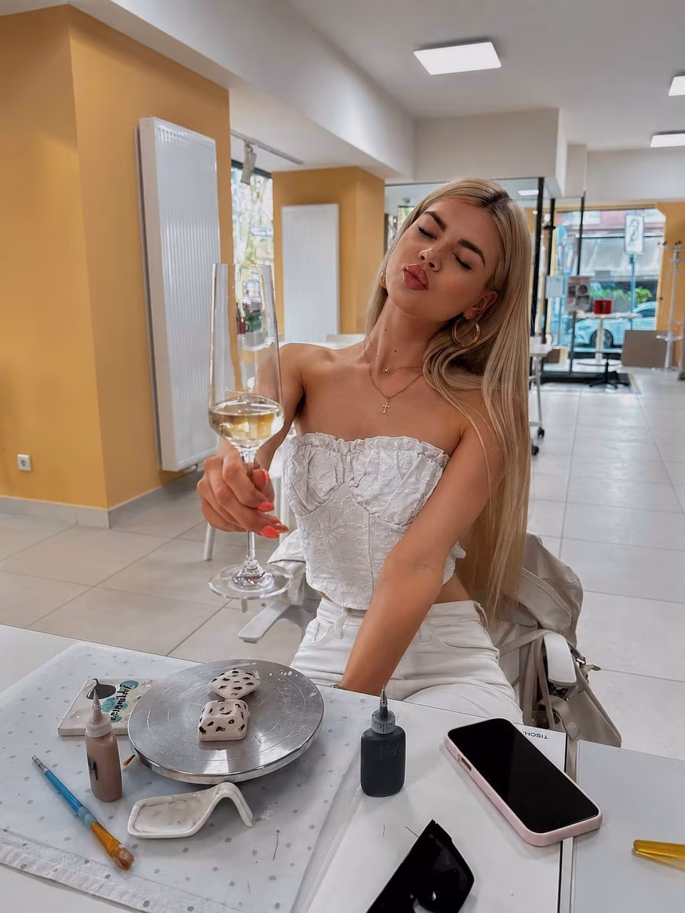 Daria 22 Kyiv Ukraine Im looking for a charming bride