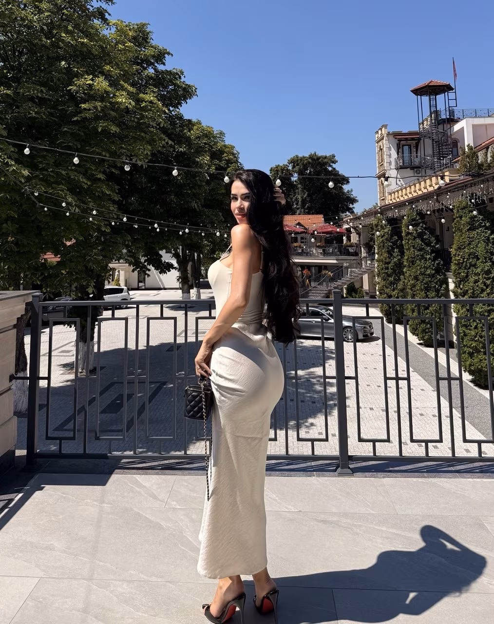 Daniela 24 Bucharest Romania The charm of a bride is magnetic