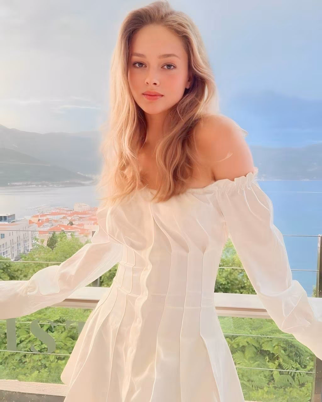 Oleksandra 22 LA USA A charming bride with a gentle soul