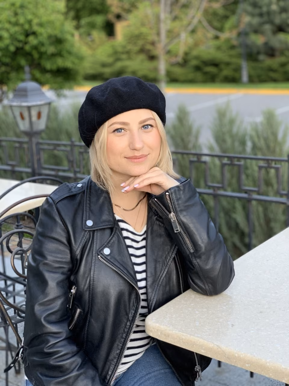 Lina 40 Kyiv   Ukraine A charming bride with a gentle soul