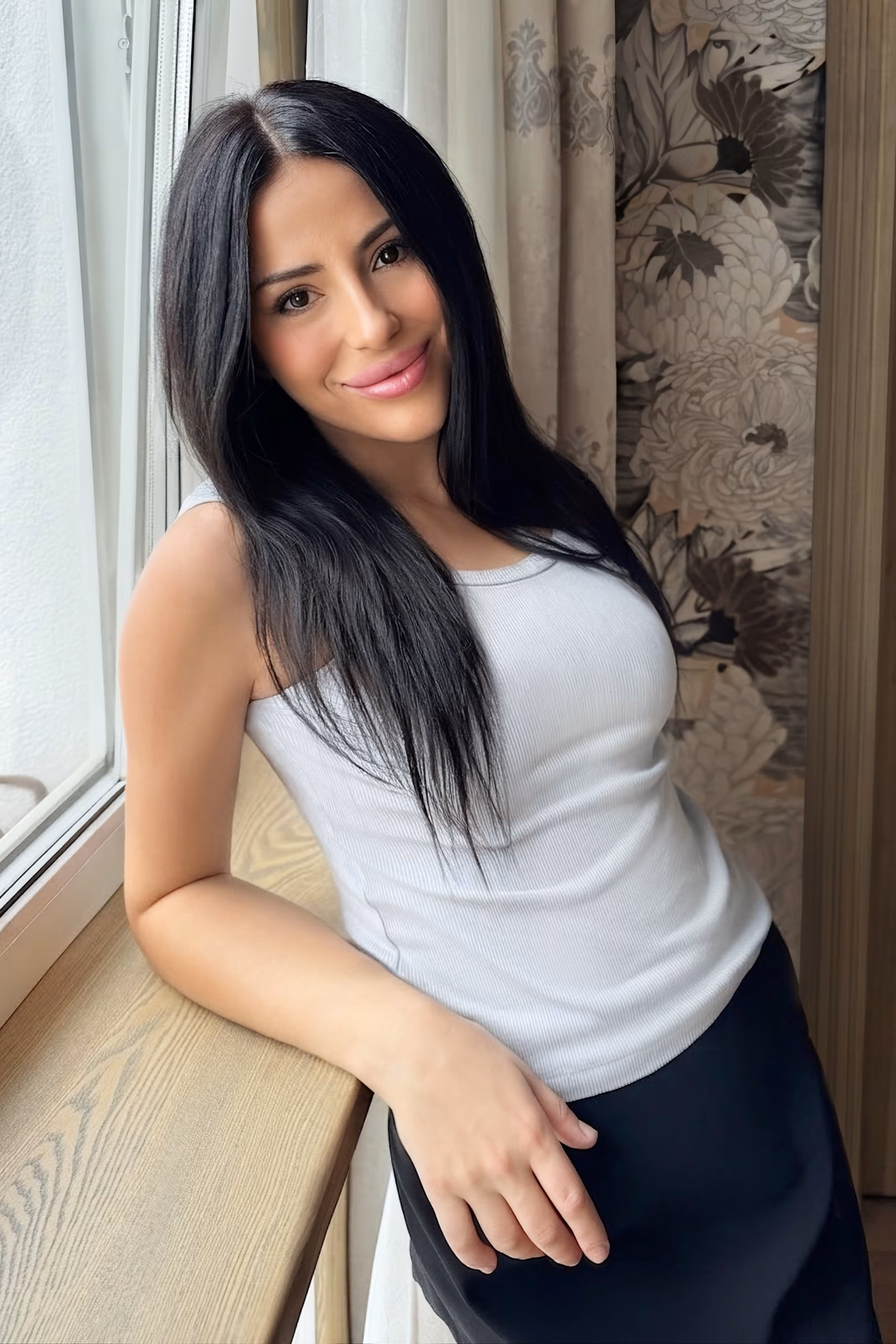 Polina 27 Kyiv  Ukraine Charming bride wants a loyal man