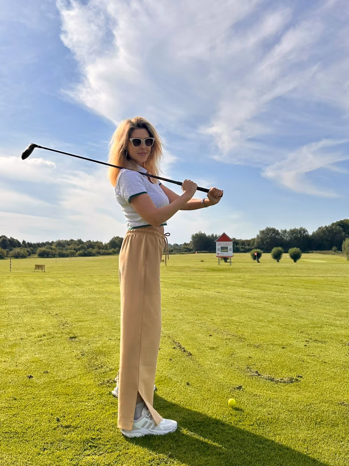 Anna 41 Hamburg Germany Charms of a bride are captivating