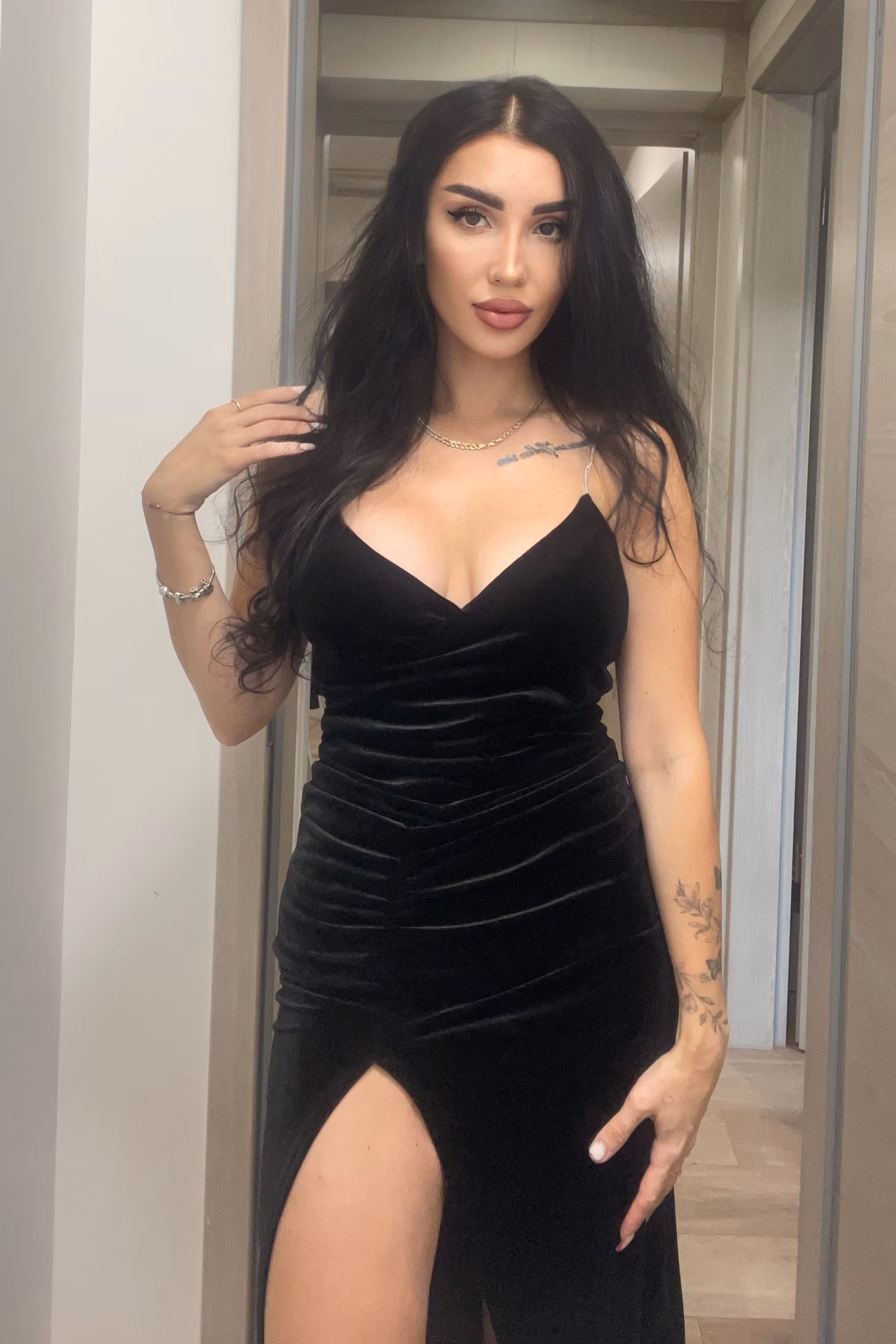 Alina 29 Budapest  Hungary Im a bride with a charming personality