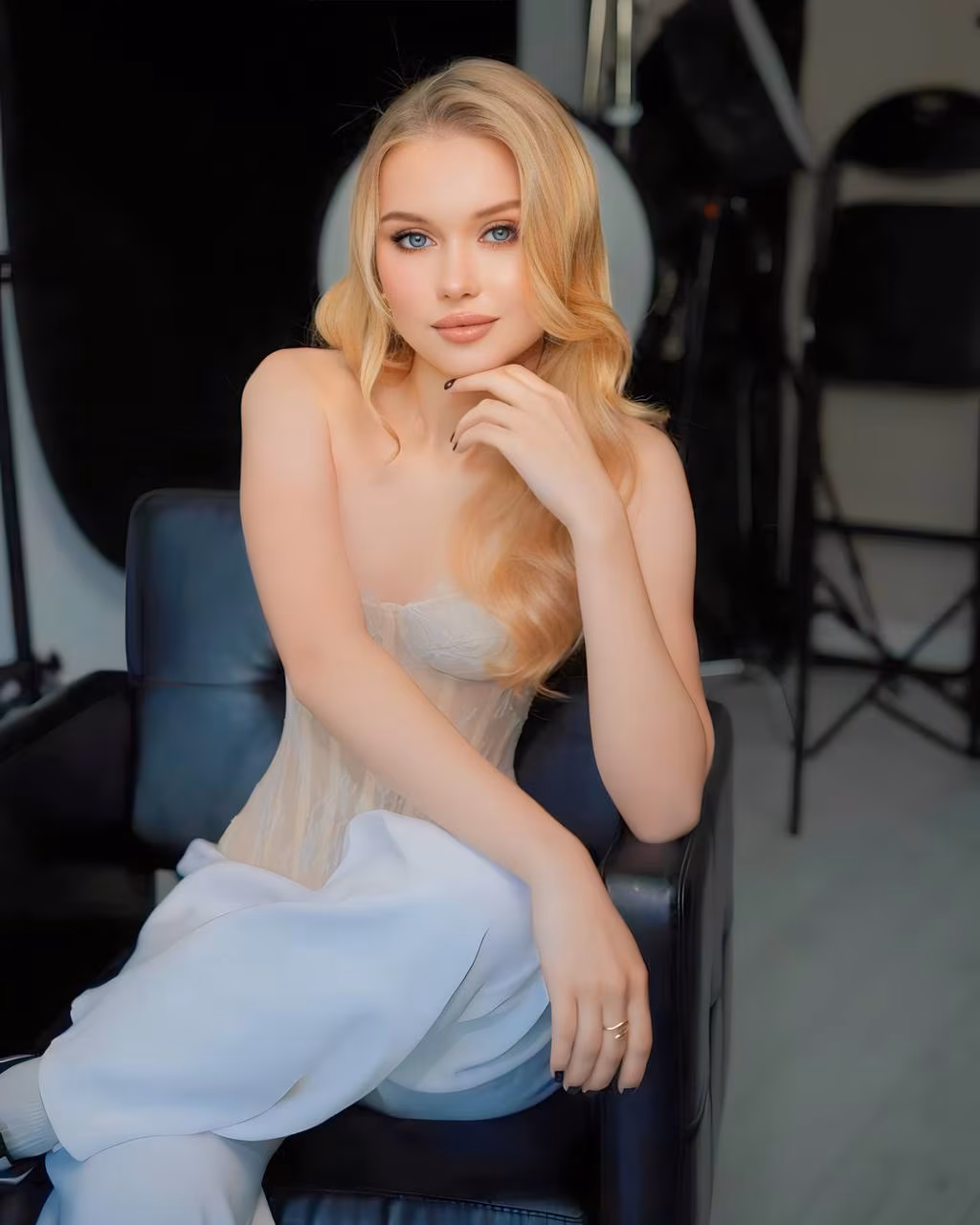 Anastasiia 19 Lutsk Ukraine Im a bride with charming grace