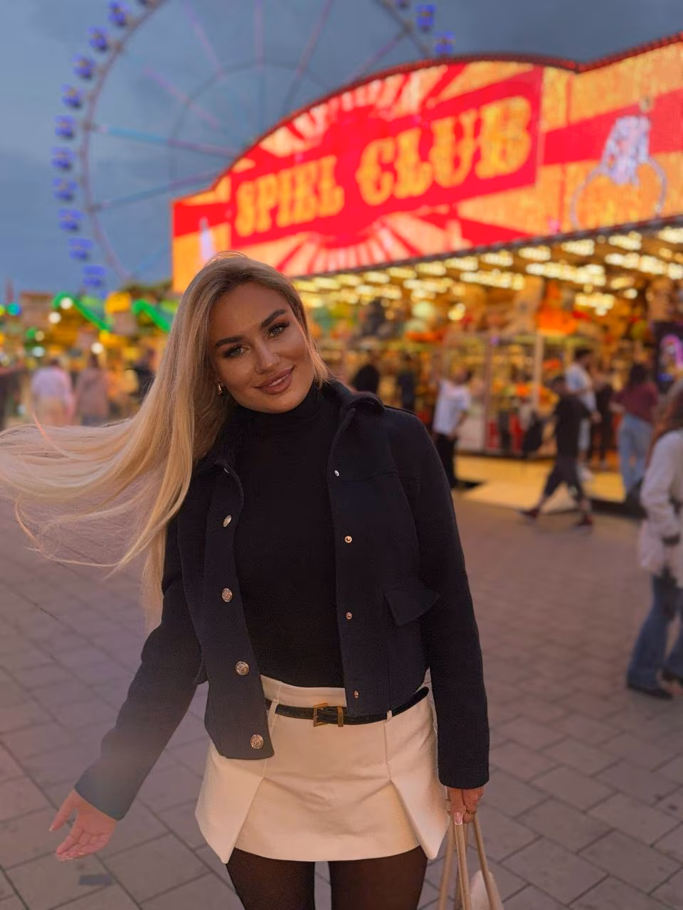 Elina 32 Hamburg Germany A bride with charm is who I am