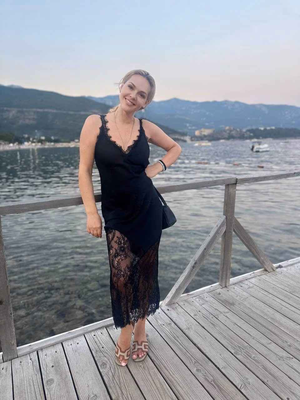 Tatiana 43 Berlin Germany A charming bride with traditional values