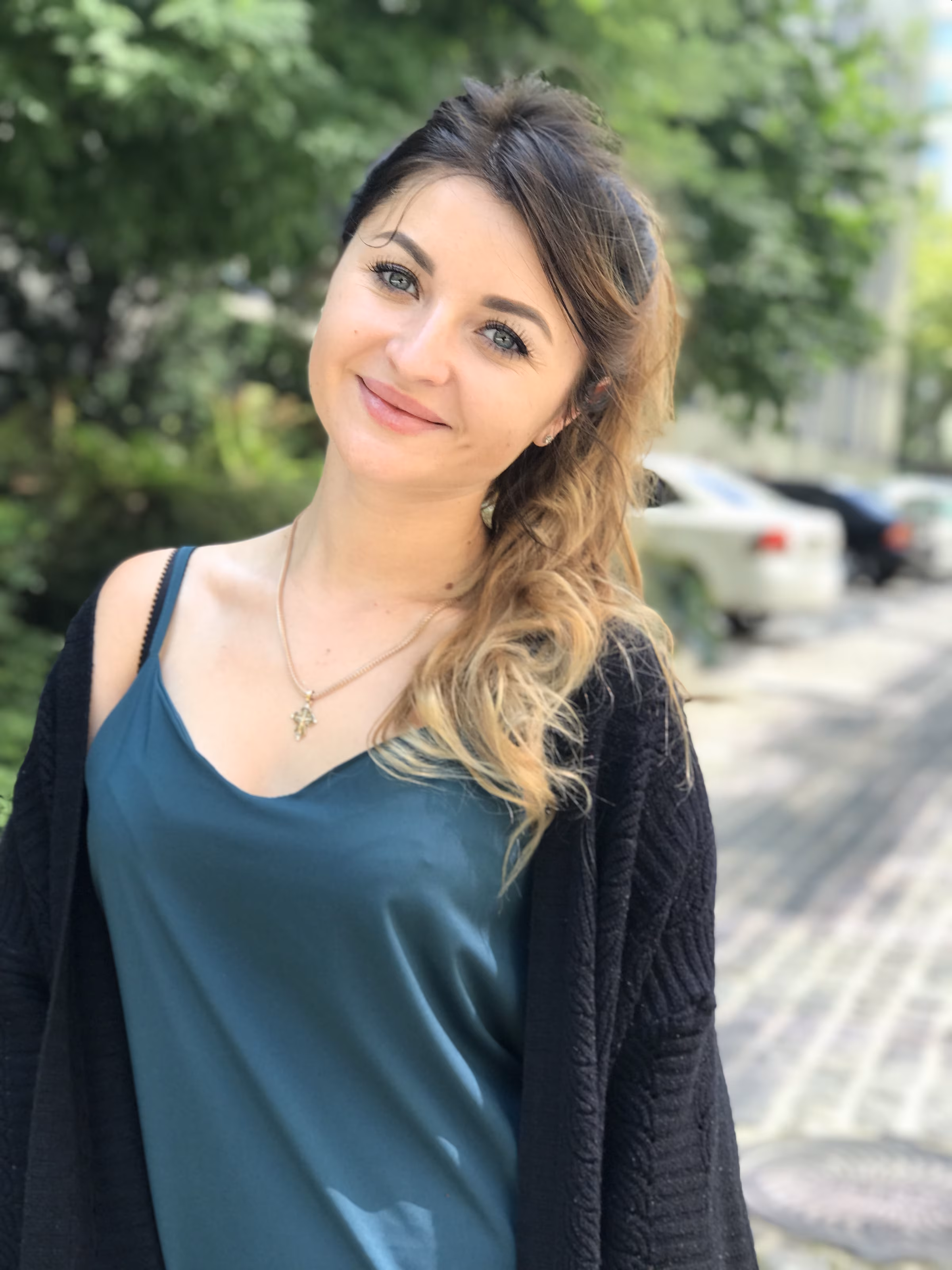 Viktoriia 33 Maurik Netherlands Charmer bride looking for a provider
