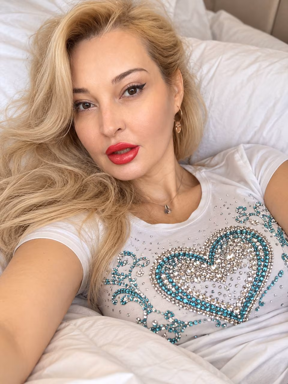 Olena 42 Kyiv Ukraine Charming bride ready for romance