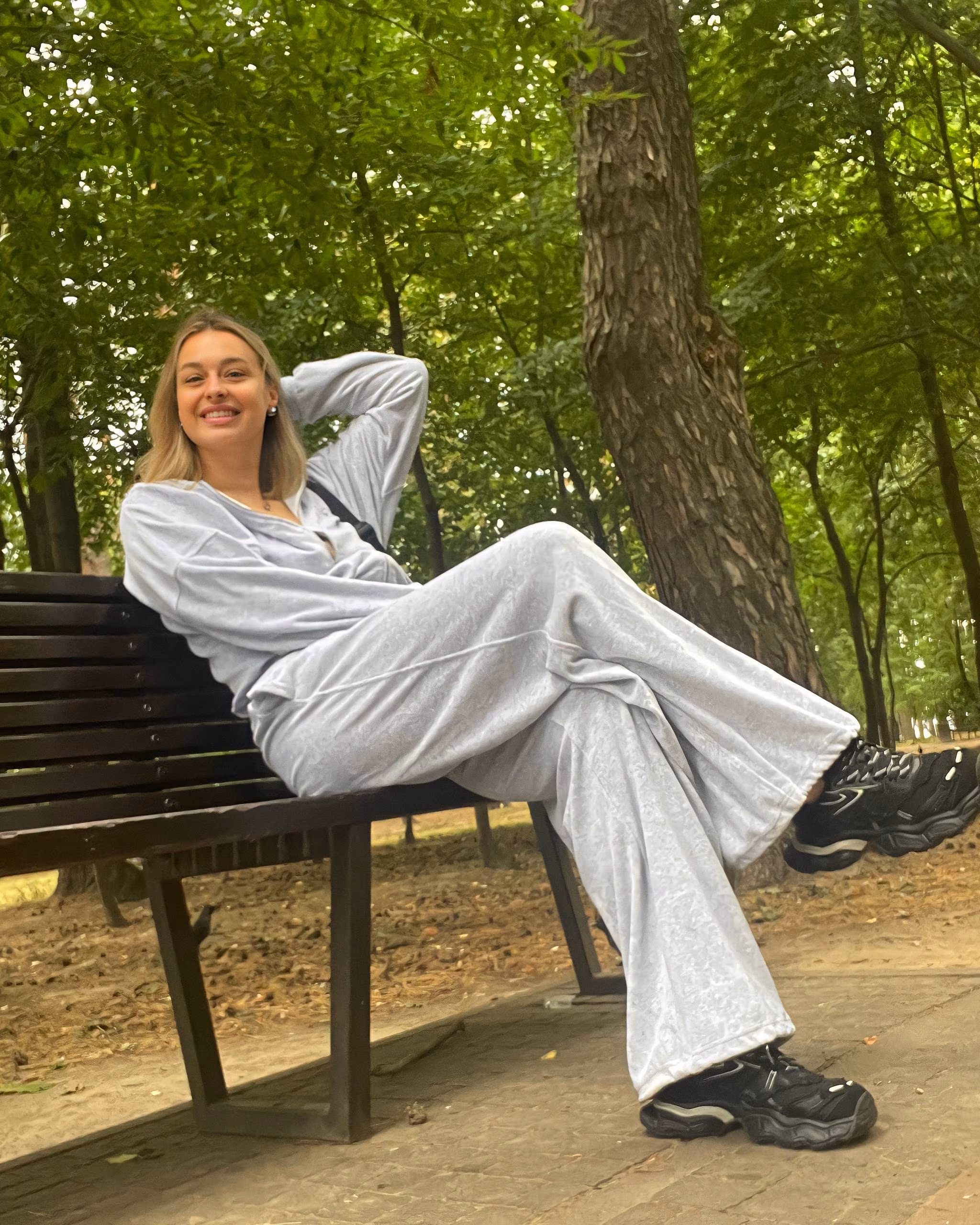 Liudmyla 40 Kyiv Ukraine Charms of a bride are everlasting