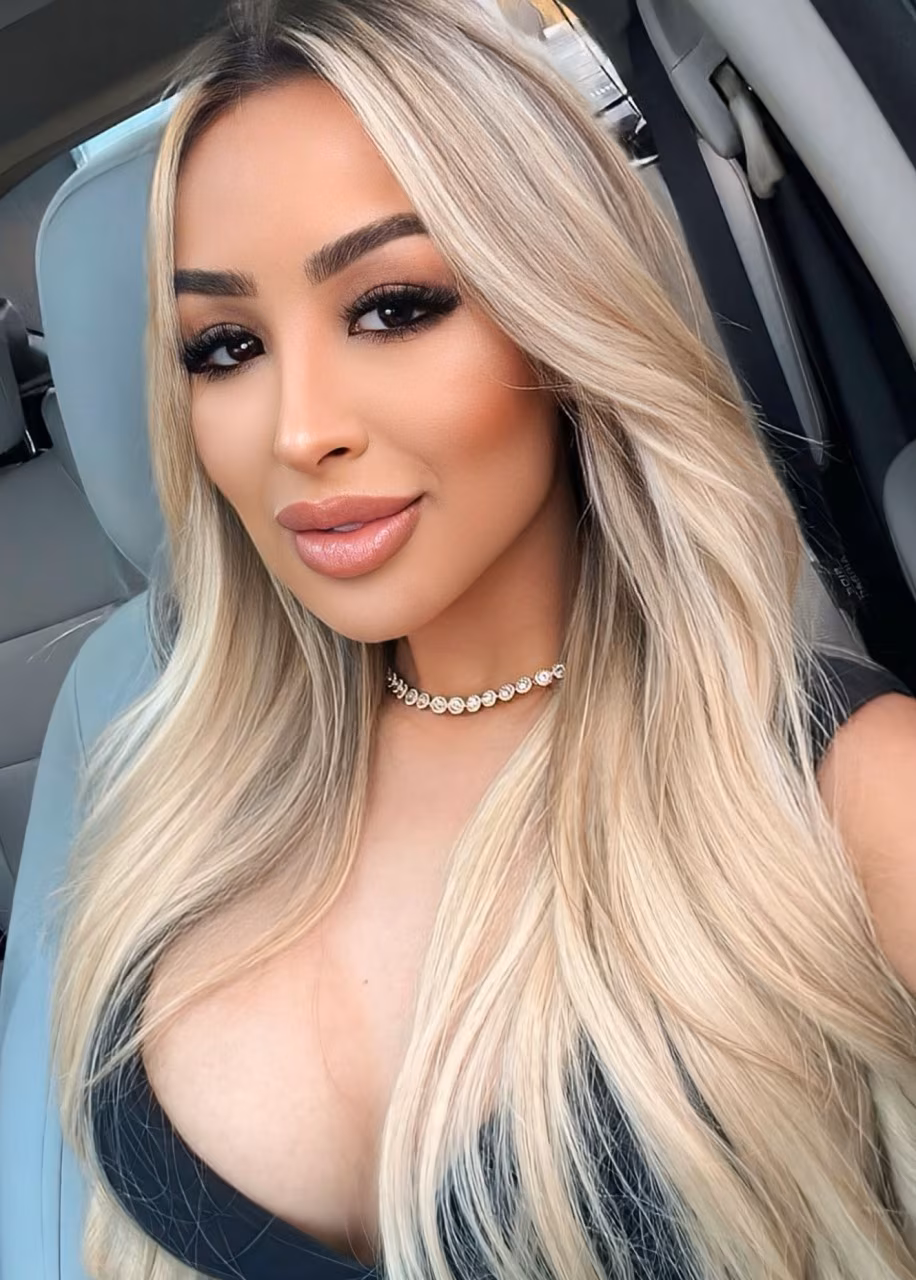 Paola 26 Curitiba Brazil Charms of a bride are timeless
