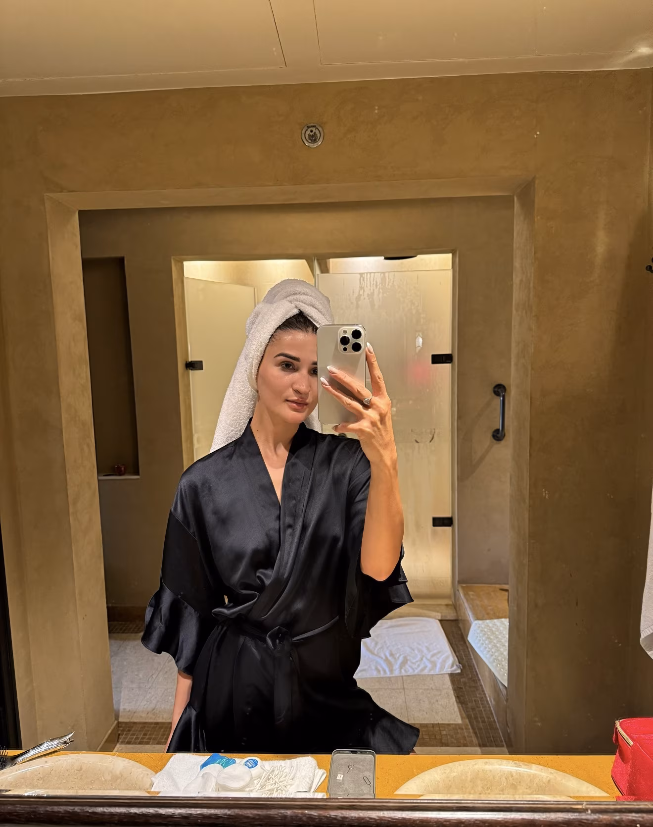 Tati 30 Abu dabi United Arab Emirates Im a charmed bride with a gentle heart